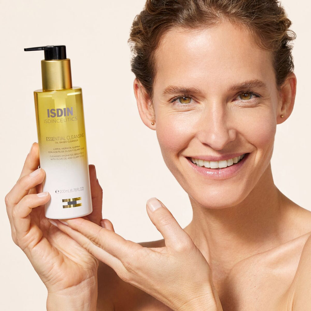 Isdinceutics Essential Cleansing Oil-to-Milk