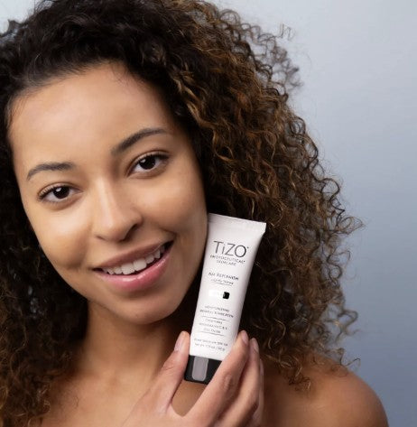 Protector solar AM Replenish Lightly Tinted SPF40